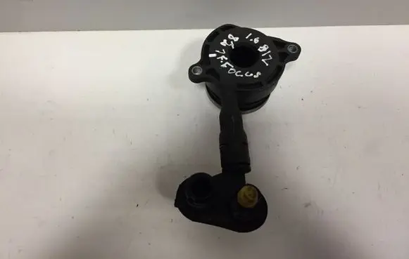 Clutch slave cylinder