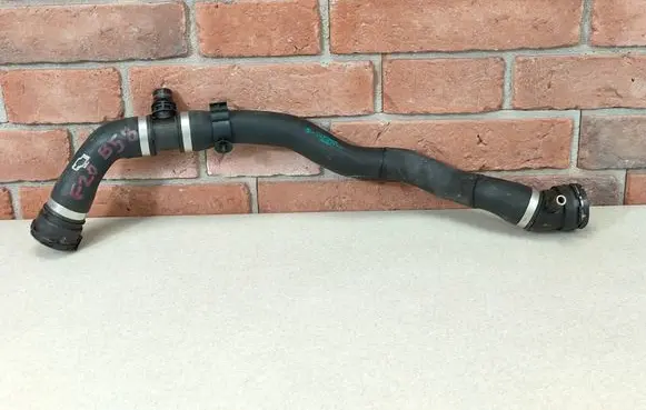 BMW 1 F20 F21 Engine coolant pipe/hose 8616548