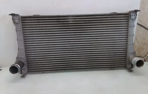 Toyota Auris 150 Intercooler radiator 1390911657