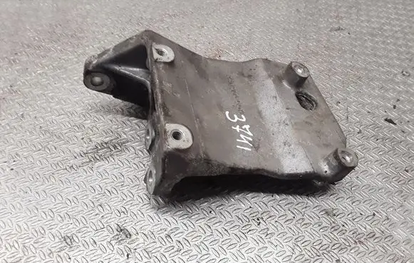 Subaru B9 Tribeca A/C compressor mount bracket 246260558