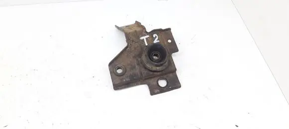 Radiator mount bracket