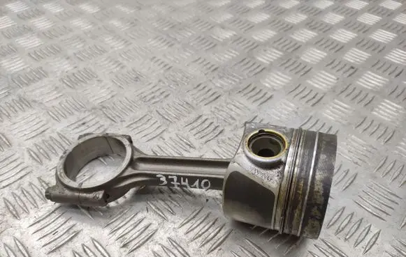 Skoda Octavia Mk3 (5E) Piston with connecting rod