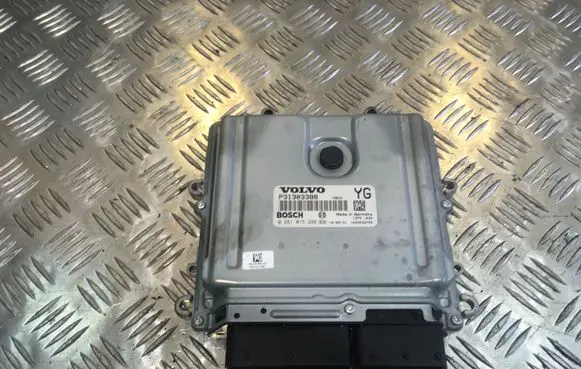 Volvo XC60 Engine control unit/module 0281015286 P31303388