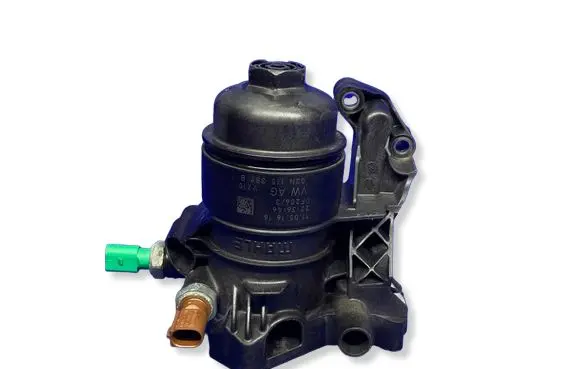 Volkswagen PASSAT B8 Oil filter mounting bracket 03N115389B 03N115433A