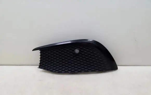 Mercedes-Benz E W213 Front bumper lower grill A2138852903