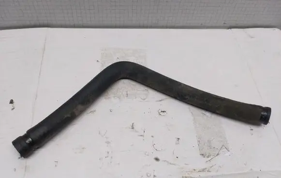 Volkswagen PASSAT B5 Engine coolant pipe/hose