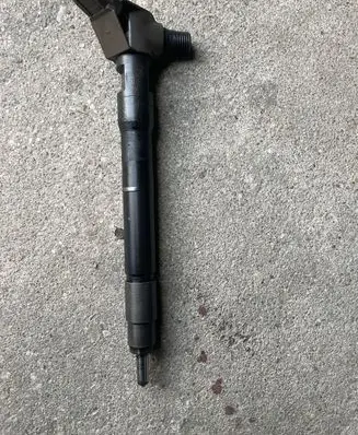 Mazda CX-5 Fuel injector