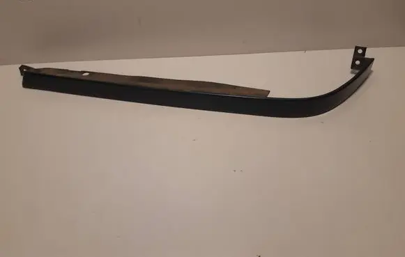 Mercedes-Benz C W202 Under headlight/headlamp trim 2028260177 23768000