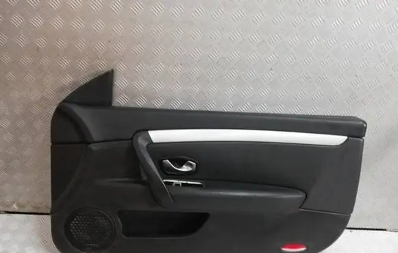 Renault Laguna III Front door card panel trim 809000413R 0420313 06276D05