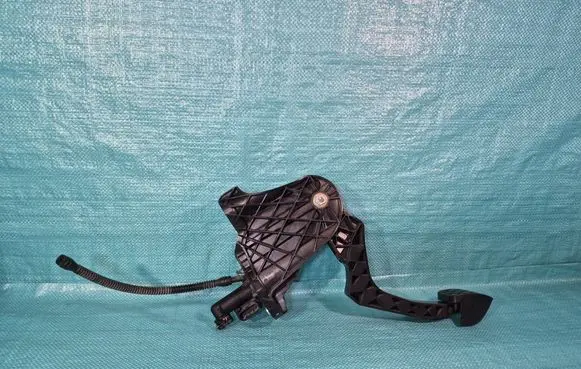 Volkswagen Golf VI Clutch pedal 1K1721059 1K1721059FG