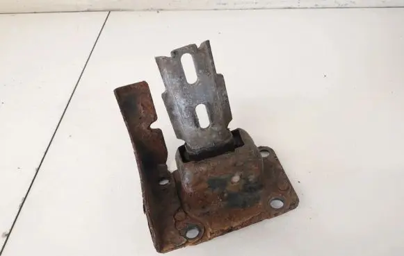 Citroen C2 Engine mount bracket 96505851080
