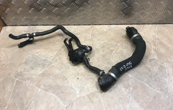 BMW 5 F10 F11 Engine coolant pipe/hose 7575427