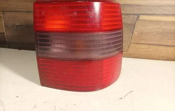 Volkswagen PASSAT B4 Rear/tail lights