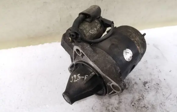 Mazda 323 F Starter motor M3T49381