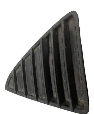 Ford Focus Front bumper lower grill BM5117K947A D2A3B