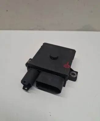 BMW 5 E60 E61 Glow plug pre-heat relay 0005208452