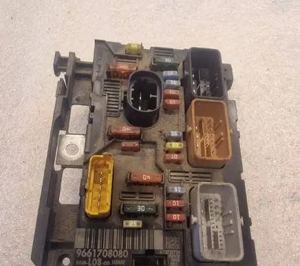 Citroen C4 Grand Picasso BSM Control unit 9661708080 BSML0800