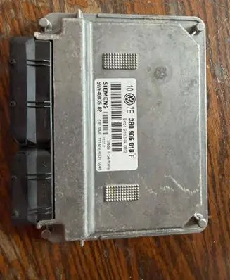 Volkswagen PASSAT B5.5 Engine control unit/module 3B0906018F
