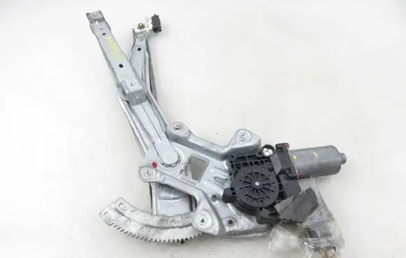 Toyota Corolla E110 Front door window regulator with motor 0130821908