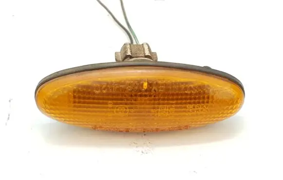 Mazda Premacy Front fender indicator light