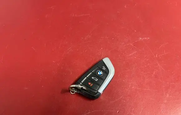 BMW X3 G01 Ignition key/card 8717501
