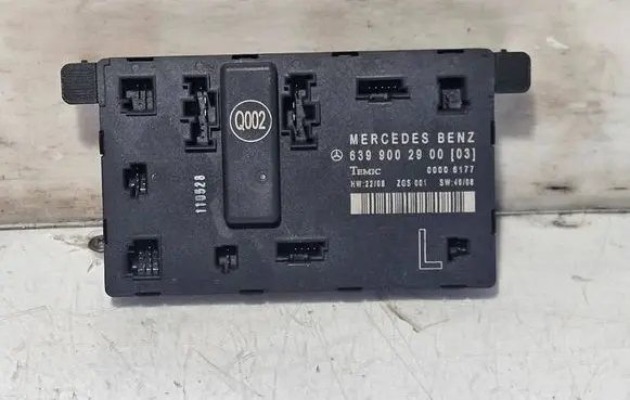 Mercedes-Benz Vito Viano W639 Door control unit/module 6399002900