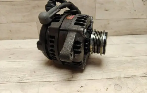 Toyota Corolla Verso E121 Generator/alternator 2706027070 1042103252