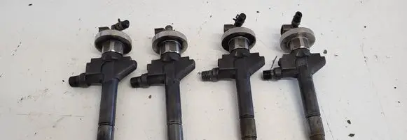 Mazda MPV II LW Fuel injectors set 13H50B