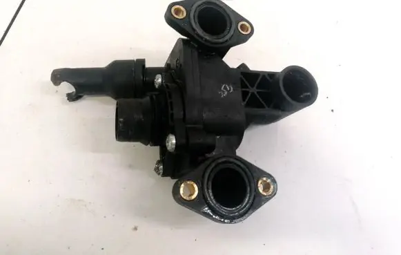 Land Rover Discovery 3 - LR3 Engine coolant pipe/hose c8w0a