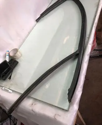 Ford Kuga III Rubber seal front door window/glass 