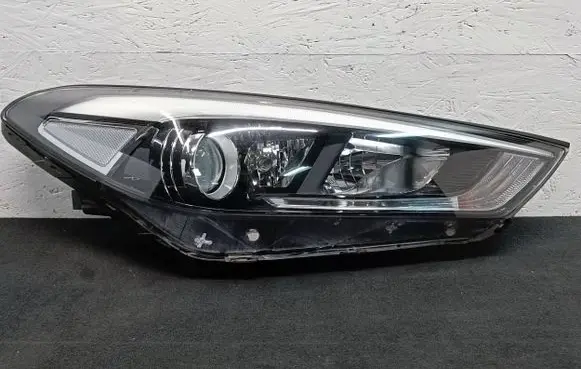 Hyundai Tucson TL Headlight/headlamp 92102D7100 R009D10WZ1Q