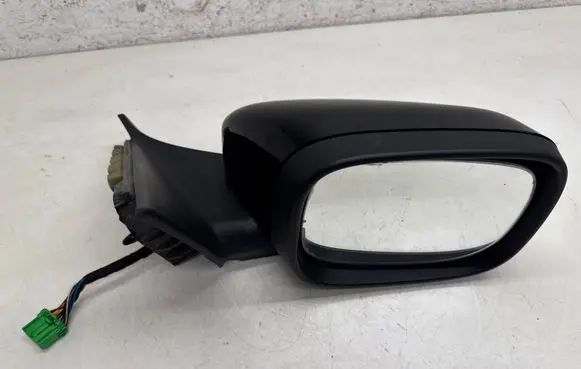 Volvo XC70 Front door electric wing mirror