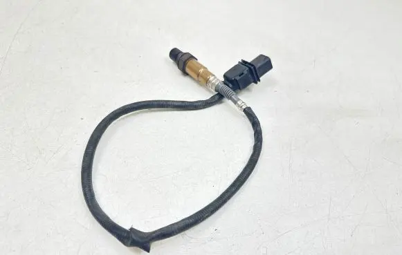 Nissan Qashqai Lambda probe sensor 8200406337 226A47142R 0281004027