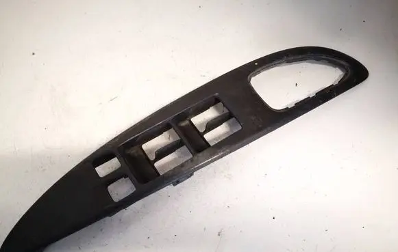 Nissan Primera Front door window switch trim 80961av660