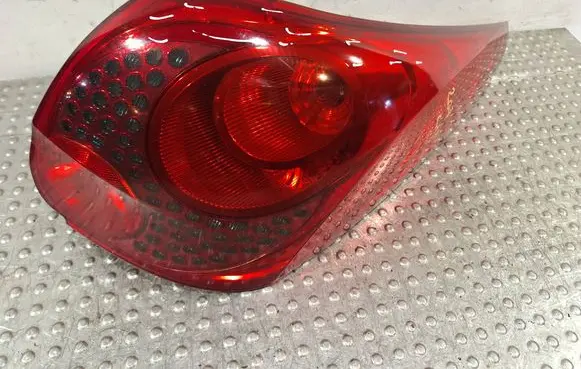 Peugeot 207 Rear/tail lights S25081050 9680157980