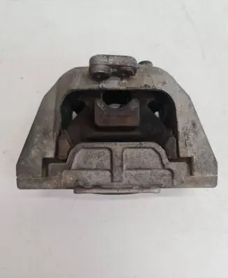 Volkswagen Golf V Engine mount bracket 1J0199262