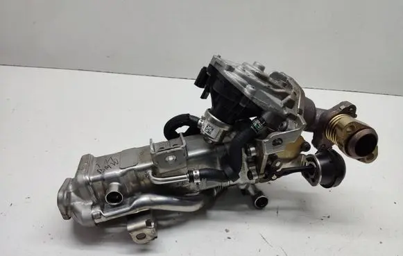 BMW 5 G30 G31 EGR valve cooler 7822347 11717822347 85131132
