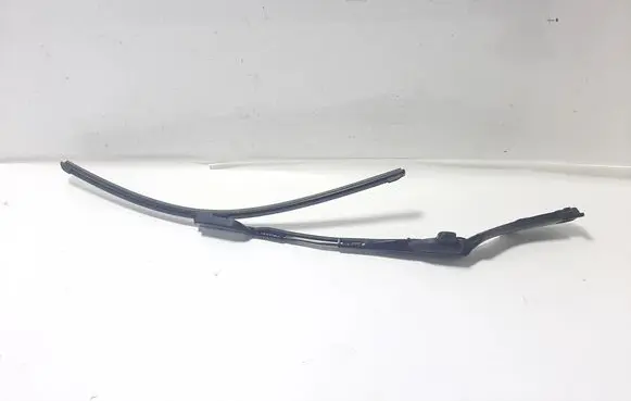 Volvo XC40 Windshield/front glass wiper blade 31457315