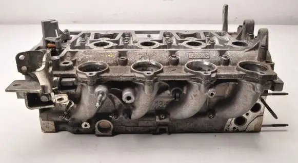 Ford C-MAX II Engine head 9688418110