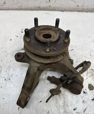 Hyundai Santa Fe Front wheel hub spindle knuckle