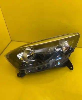 Renault Captur Headlight/headlamp 26060781R