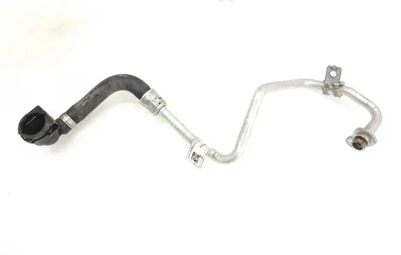 BMW 5 G30 G31 Engine coolant pipe/hose