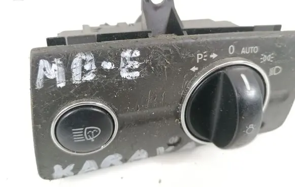 Mercedes-Benz CLS C219 Light switch 2115450404