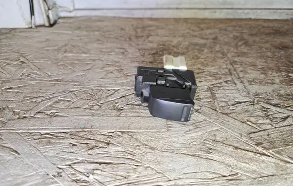 Subaru Forester SG Electric window control switch 5401A