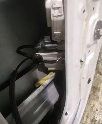 Fiat Tipo Front door lock 
