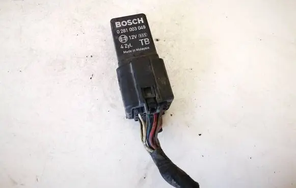 Honda Accord Glow plug pre-heat relay 0281003049