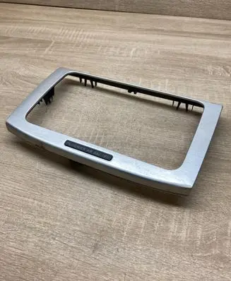 Volkswagen PASSAT B6 Radio/GPS head unit trim 3C0858069P 3C0919234