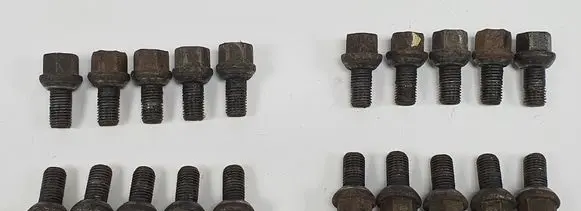 Mercedes-Benz 190 W201 Nuts/bolts 