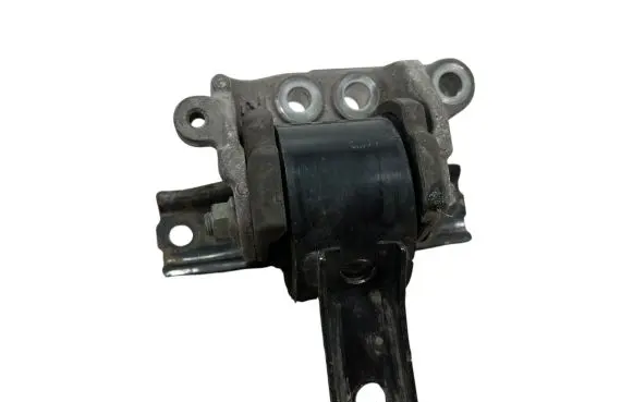 Peugeot 4008 Engine mount bracket