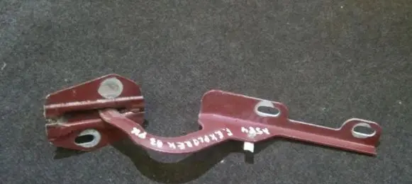 Ford Explorer Engine bonnet/hood hinges